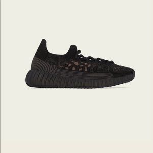 ❌SOLD❌—-Yeezy YZY 350 V2 CMPCT size 7 Us Black- brand new